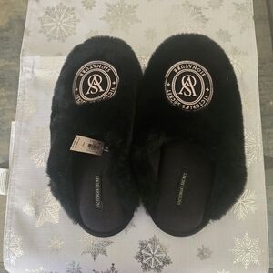 Victoria's Secret Black and Pink Plush Slippers